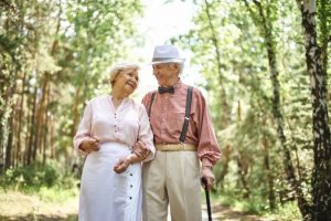Közeledik az Idősek Világnapja – jubiláló házaspárok jelentkezését várják!