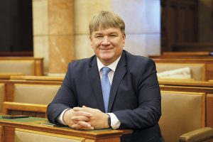 Dr. Szűcs Lajos szerzett mandátumot a választáson